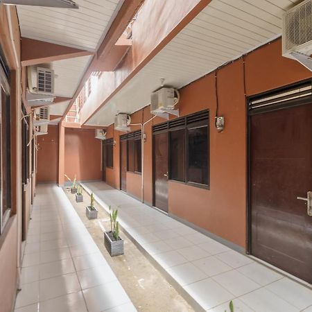 Hotel Reddoorz Syariah Near Siloam Hospitals Bulak Kapal Bekasi Exterior foto